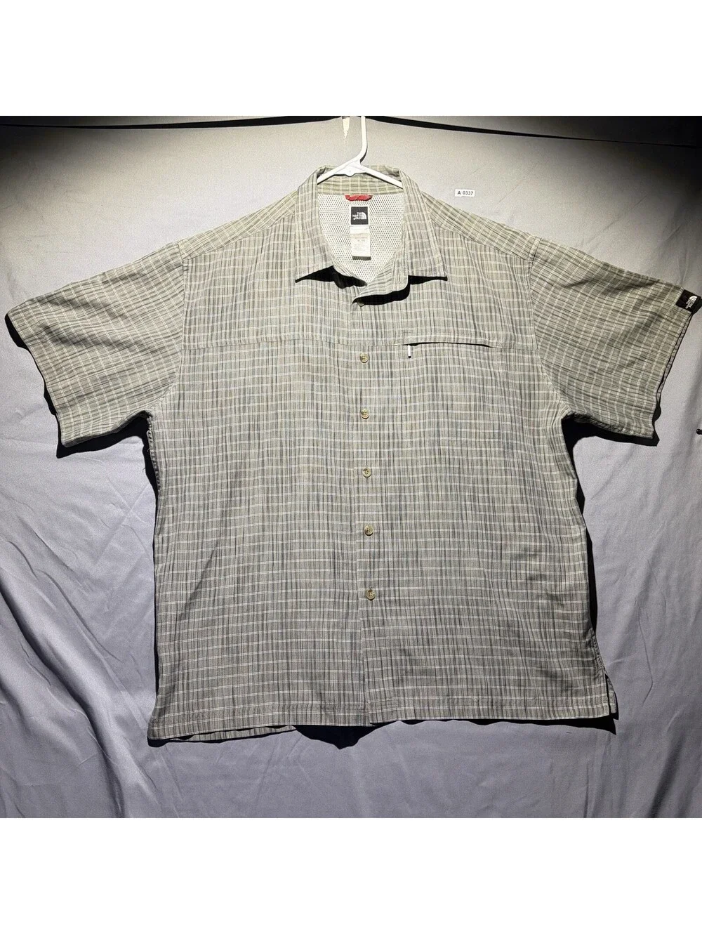 The North Face Men’s Small Button Up Shirt Short Sleeve Plaid Zipper Pocket